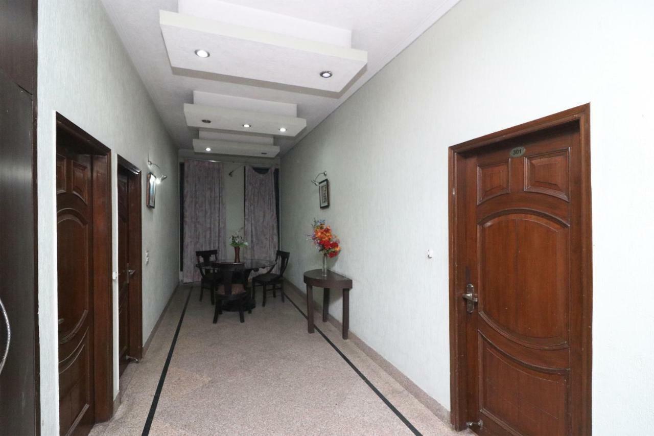 Oyo 24672 Bharat Guest House Delhi  Kültér fotó