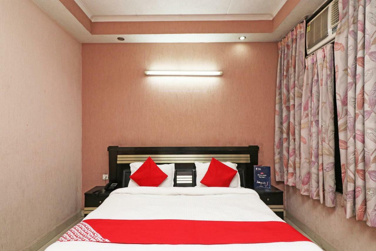 Oyo 24672 Bharat Guest House Delhi  Kültér fotó