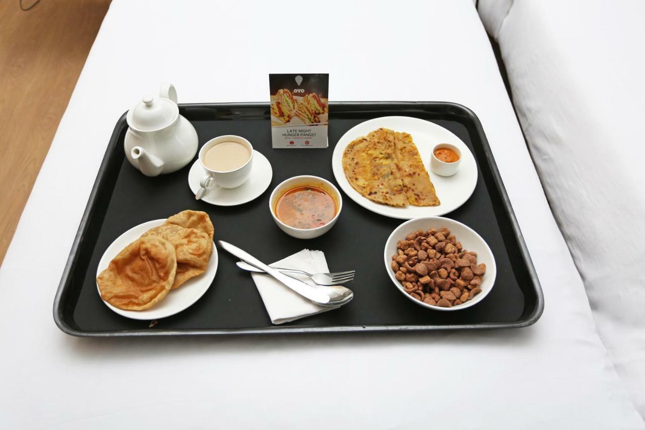 Oyo 24672 Bharat Guest House Delhi  Kültér fotó