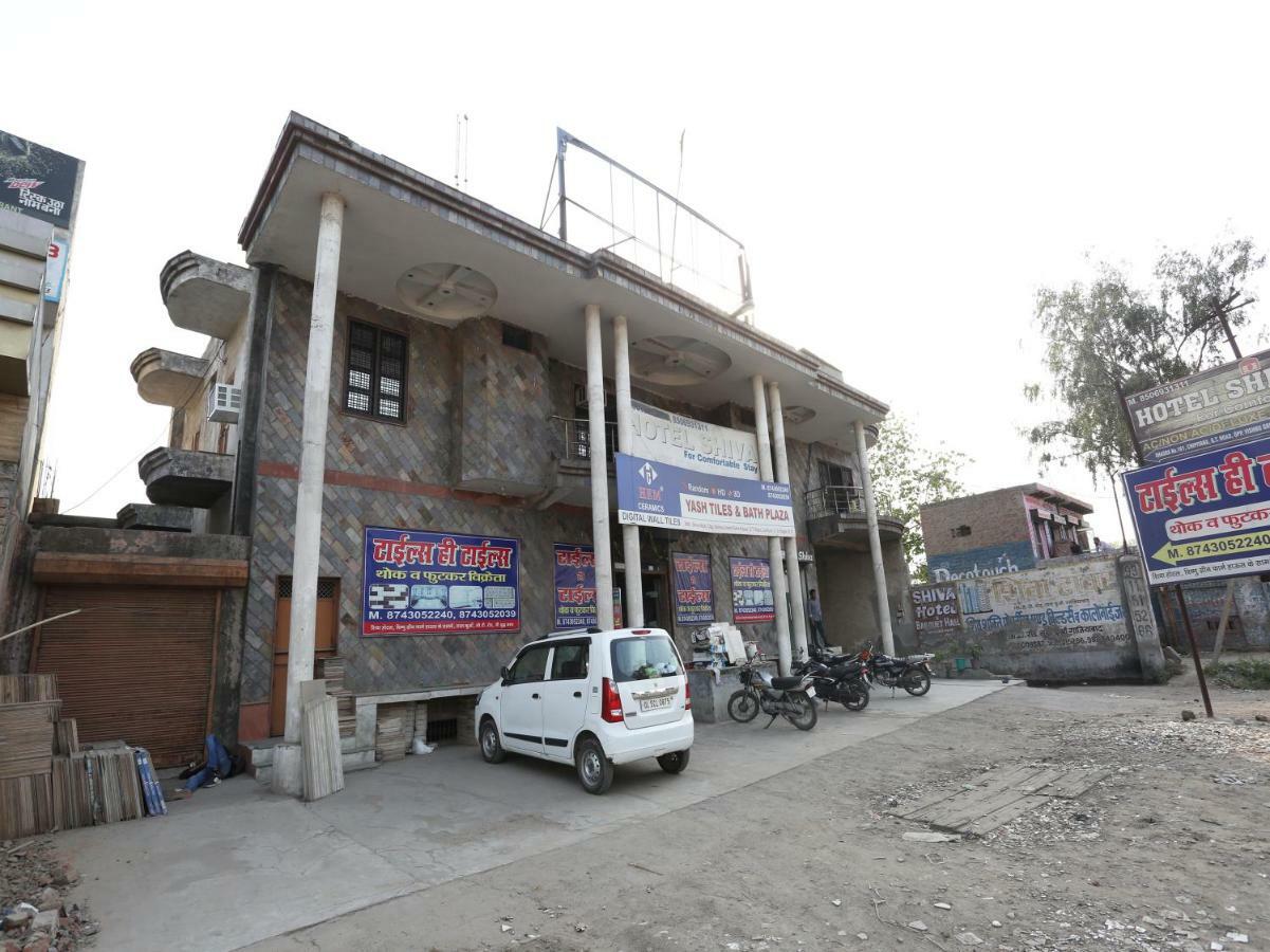 Oyo 24672 Bharat Guest House Delhi  Kültér fotó